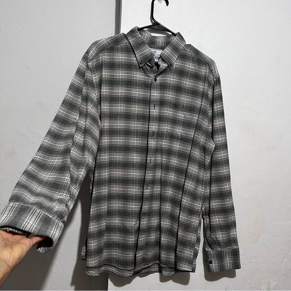 Southern tide plaid flannel button down shirt size L classic fit

: Box TOY01: